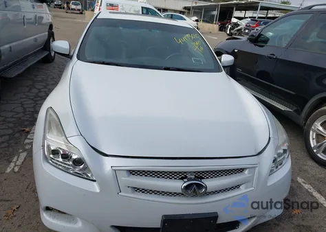 2008 Infiniti G37 Journey z USA, uszkodzony, nr VIN JNKCV64E58M119477